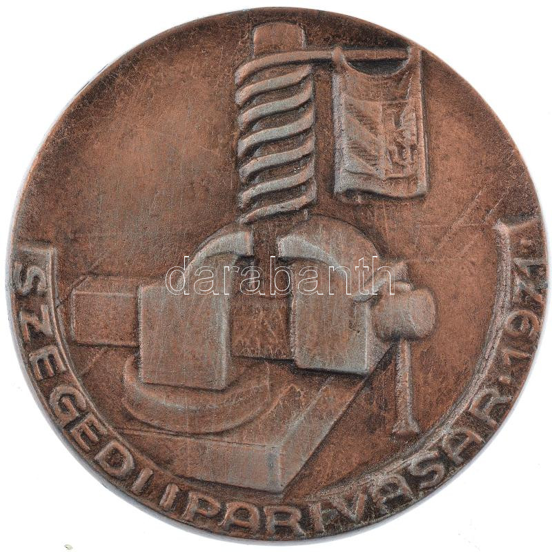 1971. 'Szegedi Ipari Vásár 1971' egyoldalas fém emlékérem (80mm) T:2