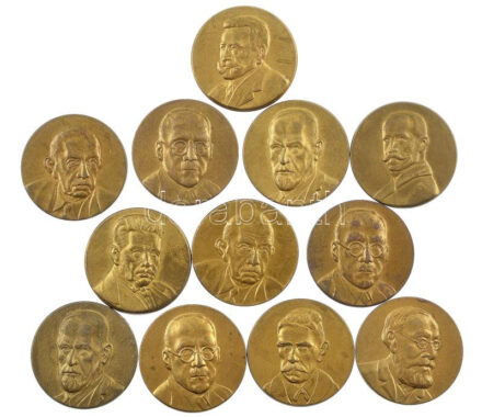DN 'Híres orvosok arcképei' kétoldalas bronz emlékérem, 8 különböző (12x) (30mm) T:1- ND. 'Portraits of famous doctors' two-sided bronze commemorative medallion, 8 different 'Friedrich Von Müller, Rudolf Virchow, Julius von