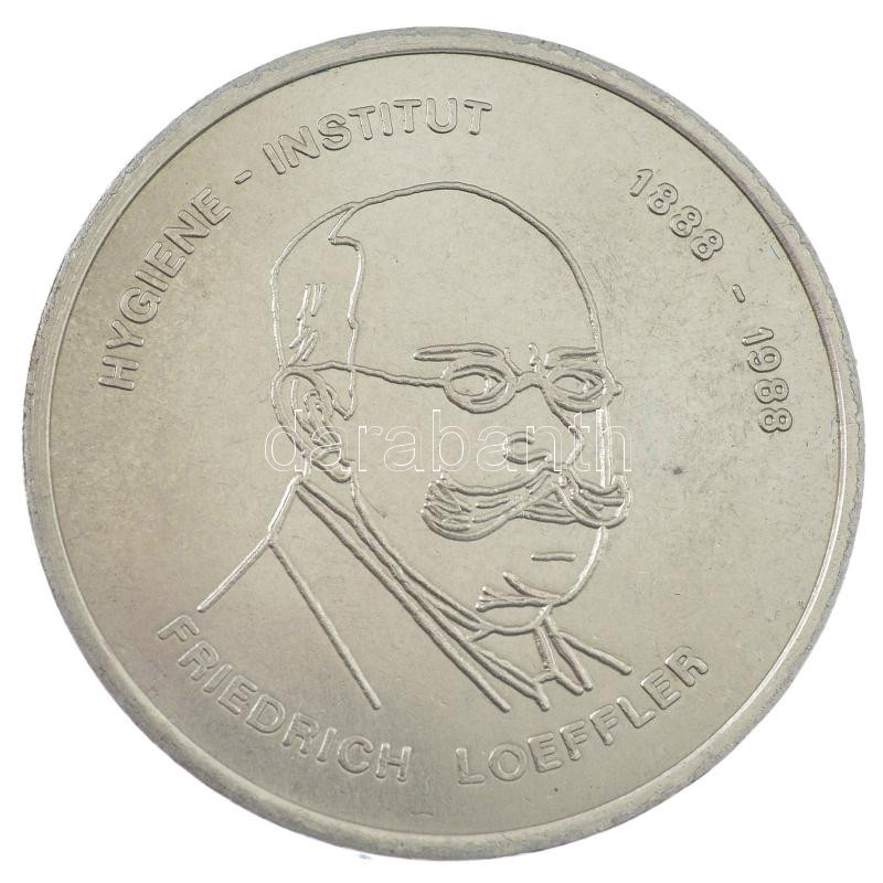 Német Demokratikus Köztársaság 1988. 'Higiéniai Intézet Friedrich Loeffler 1888-1988' kétoldalas fém emlékérem (35mm) T:1- German Democratic Republic 1988. 'Hygiene Institute Friedrich Loeffler 1888-1988' two-sided metal commemorative