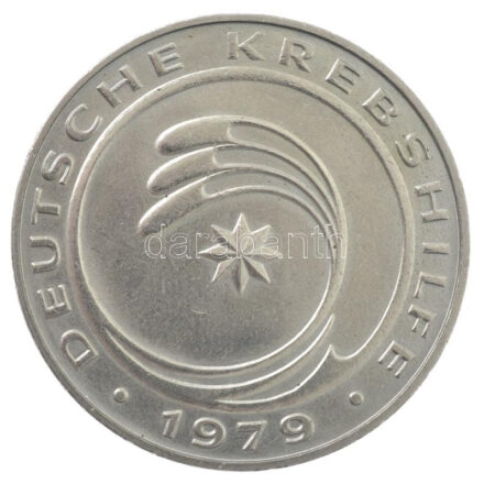 Német Demokratikus Köztársaság 1979. 'Miltred Scheel / Német Rákszűrés' kétoldalas fém emlékérem, peremén 'az életért' beütés (30mm) T:1- German Democratic Republic 1979. 'Miltred Scheel / German cancer screening' two-sided metal