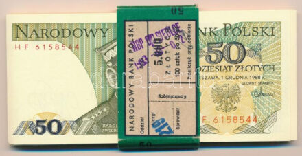 Lengyelország 1988. 50Zl (60x) eredeti, kissé sérült banki kötegelővel, közte sorszámkövetők T:I,I- Poland 1988. 50 Zlotych (60x) with original, slightly damaged bank currency strap, with consecutive serials in it C:UNC,AU Krause P#142