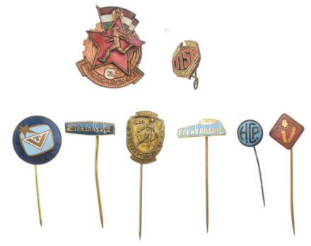 8xklf jelvényből álló tétel, közte sporttal kapcsolatos darabok