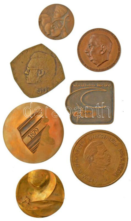 Vegyes ~1950-1990. 10 darabos főleg külföldi emlékérem tétel (70-120mm) T:1- 10pcs of mixed hungarian and foreign ~1950-1990 commemorative medallion lot (70-120mm) T:1-