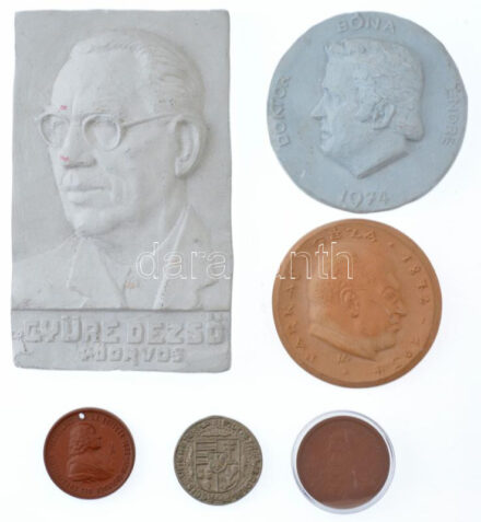 Vegyes ~1960-1980. 6 darabos magyar és külföldi gipsz, kerámia és porcelán emlékérem, illetve plakett tétel T:1--2- közte lyukasztott 6 pcs of mixed hungarian and foreign ~1960-1980. gypsum, ceramics and porcelain commemorative medallion