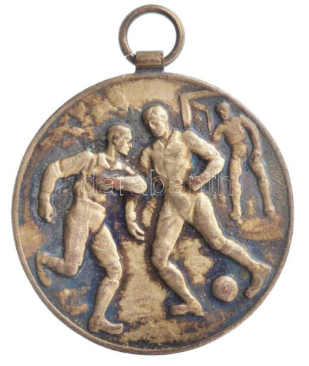 1929. kétoldalas, ezüstözött bronz labdarúgó érem, hátoldalán 'TTC 1929. IV. 28. 5:1' gravírozással. A Ferencvárosi Vasutas SK a BLASZ Amatőr I. osztály Springer csoportjában a Terézvárosi TC ellen aratott 5-1-es győzelem