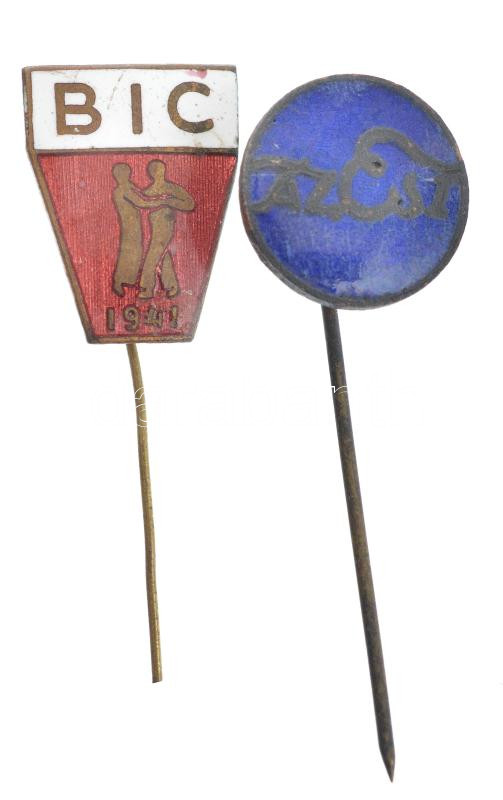 ~1910-1920. 'Az Est' folyóirat zománcozott fém jelvénye (14mm) + 1941. 'B.I.C.' magyar táncház zománcozott fém jelvénye (17x14mm) T:2 zománchiba