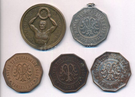 Szitányi Gábor, Szege Sándor ~1930. 'Magyar Testgyakorlók Köre - 1888' kétoldalas bronz díjérem (33mm) + 'MTK verseny díj' nyolszögletű, kétoldalas bronz díjérem (2x) + 'MTK verseny díj' nyolcszögletű kétoldalas, ezüstözött