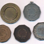 Szitányi Gábor, Szege Sándor ~1930. 'Magyar Testgyakorlók Köre - 1888' kétoldalas bronz díjérem (33mm) + 'MTK verseny díj' nyolszögletű, kétoldalas bronz díjérem (2x) + 'MTK verseny díj' nyolcszögletű kétoldalas, ezüstözött - Image 2