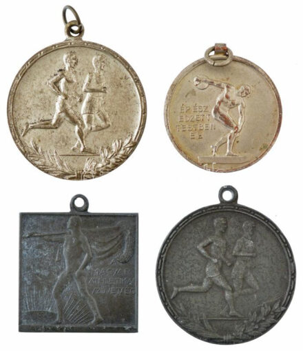 ~1930-1940. 4 darabos díjérem tétel, közte 'M.A.SZ. (Magyar Atlétikai Szövetség) pestvidéki kerülete' , ezüstözött bronz díjérem (2x) T:2,2- patina