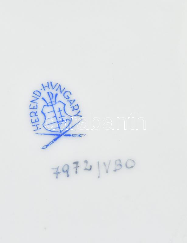 Herendi Viktória mintás porcelán bonbonier, kézzel festett, jelzett, kis kopásnyomokkal, 9×9×4 cm - Image 2