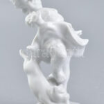 Herendi fehérmázas figura, kislány macskával, jelzett, kopott, m: 11,5 cm