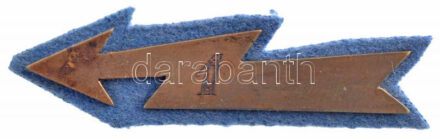 ~1939-1945. 'A m. kir. 1. honvéd gépkocsizó dandár felderítő zászlóaljának jelvénye - változat' Cu sapkajelvény (10x46mm) T:1- / Hungary ~1939-1945. 'Badge of the Royal Hungarian 1st Motorised Brigade's Reconaissance Battalion -