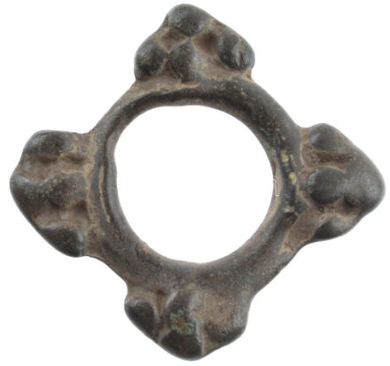 Kelta Birodalom Kr.e. IV-II. század Gyűrűpénz Br (3.35g) T:3 Celtic Empire 4th-2nd Century B.C. Bronze ring money (3.35g) C:F
