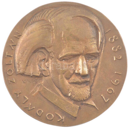 Kiss Kovács Gyula (1922-1984) DN 'Kodály Zoltán 1882-1967' egyoldalas bronz emlékérem (120mm) T:1