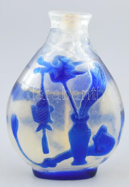 Régi parfümös üveg, repedésekkel, tartalommal, m: 7 cm