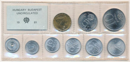 1981. 2f-10Ft (9xklf) érmés forgalmi sor fóliatokban, benne 'FAO' 10Ft T:1 patina Adamo FO14