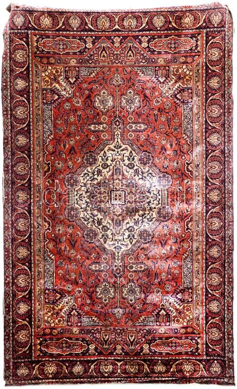 Régi bordó színtónusú iráni jellegű, mokett, pamut, 288x175 cm, kopott.