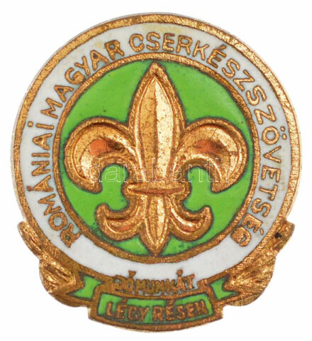 ~1990. 'Romániai Magyar Cserkészszövetség - Jó munkát - Légy résen' zománcozott tombak jelvény T:1