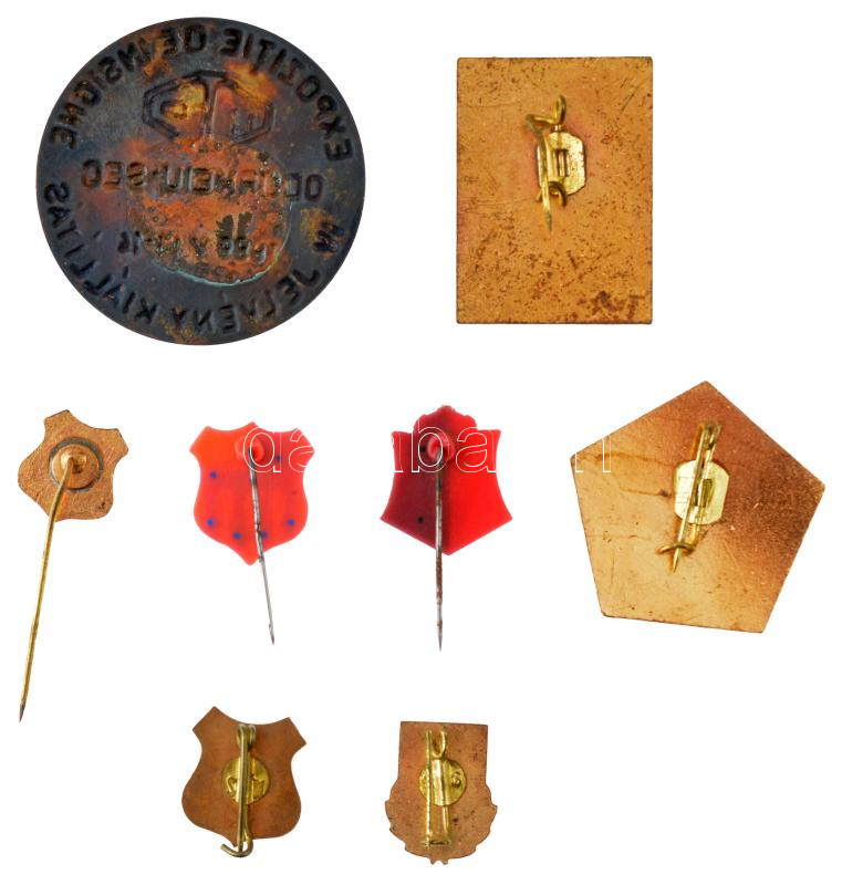 Románia ~1980. 8 darabos Székelyudvahely tematikájú zománcos, fém és műanyag jelvény tétel, közte 'Tamási Áron Líceum - Székelyudvarhely','Jelvény Kiállítás','Haladás Udvarhely' T:1-2 patina, hiányzó tű Romania ~1980. 8pieces - Image 2