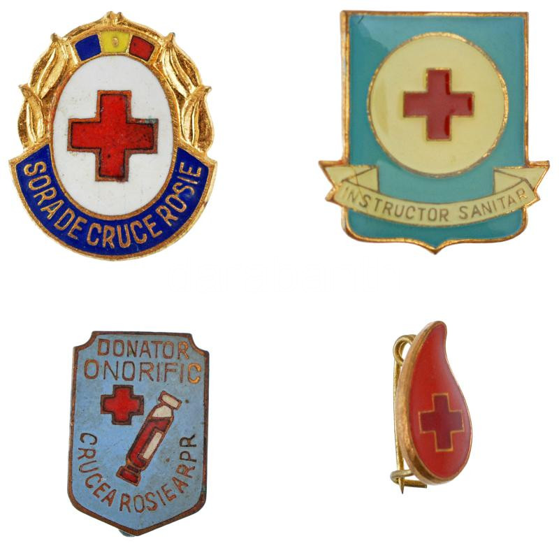 Románia, ~1980. 4 darabos egészségügyi témájú zománcos és műgyantás fém jelvény tétel, közte 'Egészségügyi előadó','Tiszteletbeli véradó' T:1-sérült műgyanta Romania ~1980. 4 pieces healthcare themed synthetic resin metal