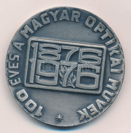 1976. '100 éves a Magyar Optikai Művek' kétoldalas ezüstözött bronz emlékérem (60mm) T:1- kis ph.