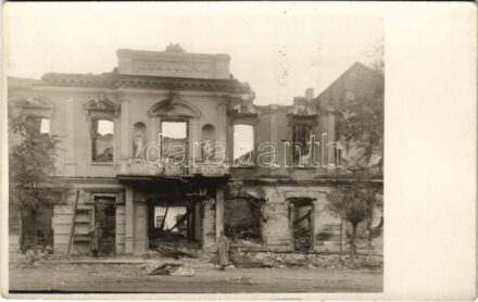 Orsova, Rumän. Kriegszerstörungen / Román háborús pusztítás Orsovában, Kick Nándor üzlete, ház romokban, katonák. Hutterer G. kiadása / WWI buildings destroyed by Romanians during the war, ruins of Nándor Kick's shop and house, K.u.K.