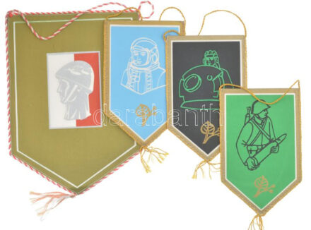 ~1970-1980. 3 darab Csehszlovák Néphadsereg asztali zászló + Lengyel Néphadsereg asztali zászló ~1970-1980. 3 Czechslovakian Peoples Army's Flag + Polish Peoples Army's Flag