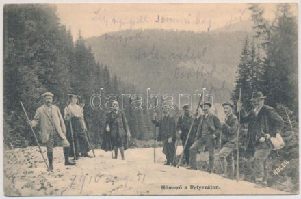 1910 Retyezát, Retezat; Hómező a Retyezáton, kirándulók, turisták. Adler fényirda / snow field on Muntii Retezat, hikers, tourists (EK)