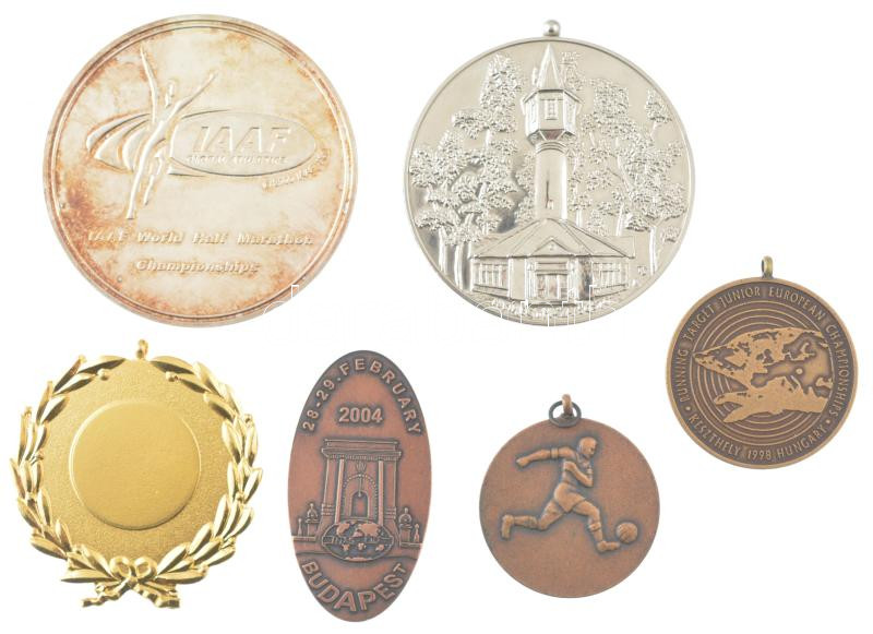 6db-os vegyes sport díj-, és emlékérem tétel, közte Tóth Sándor (1933-2019) 1998. '9th ARDF World Championships Hungary Nyíregyháza / Nyíregyháza, Sóstó' kétoldalas fém emlékérem füllel (65mm) T:2 patina