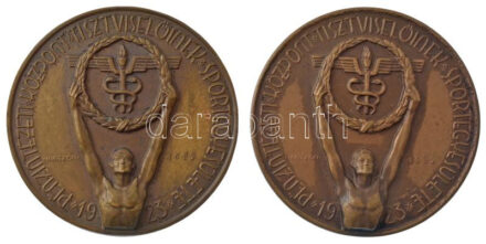 Matzon Frigyes (1909-1986) 1932. 2db 'Pénzintézeti Központ Tisztviselőinek Sportegyesülete 1923' bronz díjérem 'Arkanzas Bp.' gyártói jelzéssel, mindkettő hátoldalán gravírozással (50mm) T:1-,2 patina TP 1800.