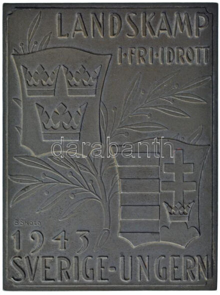 Svédország 1943. 'Nemzetközi szabadverseny - 1943 Svédország-Magyarország' Zn atlétikai emlékplakett 'Z Westins Stockholm' gyártói jelzéssel. Szign.: S. Skold (60x80mm) T:1- Sweden 1943. 'International competition in free sports - 1943