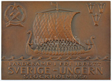 Svédország 1954. 'Nemzetközi szabadverseny - Svédország-Magyarország - Stockholm 1954' bronz atlétikai emlékplakett ' Westins Stockholm' gyártói jelzéssel és 'Minne' gravírozással a hátoldalán. Szign.: AH(?) (84x61mm) T:1-,2 Sweden
