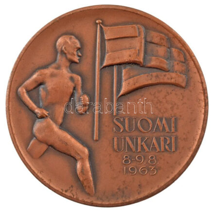 Finnország 1963. 'Finnország-Magyarország - 1963. 08. 8-9.' bronz atlétikai díjérem 'Kulta ja Hopea Oy Turku' gyártói jelzéssel és 'IV. P. Korkeush' gravírozással a hátoldalán (58mm) T:1-,2 patina Finland 1963. 'Finland-Hungary -