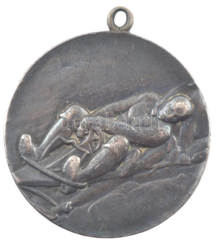 ~1910. 'Tátra Club - Tátralomnic' kétoldalas, jelzetlen Ag sportérem füllel (21,38g/40mm) T:2,2-