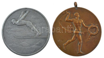 1952. 'Vasas-MÁVAG - Rideg József Vándordíjas Emlékverseny' kétoldalas fém díjérem (41mm) + Iván István (1905-1967) 1956. 'Bástya SE' kétoldalas bronz díjérem 'Síbajnokság sífutás ffi. III. 1956' gravírozással (42mm) T:2
