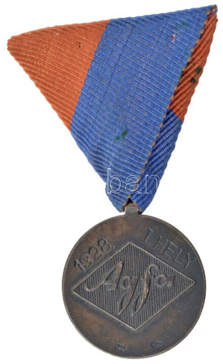 1928. 'Agfa - 1928. I. hely / A magyar sportnak' jelzett Ag díjérem mellszalagon és 'SGA' gyártói jelzéssel (~11g/0.800/30mm) T:1- patina