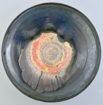 Laborcz Mónika (1941-): Retro iparművész tál, mázas kerámia, jelzett, kopásokkal, d: 36 cm