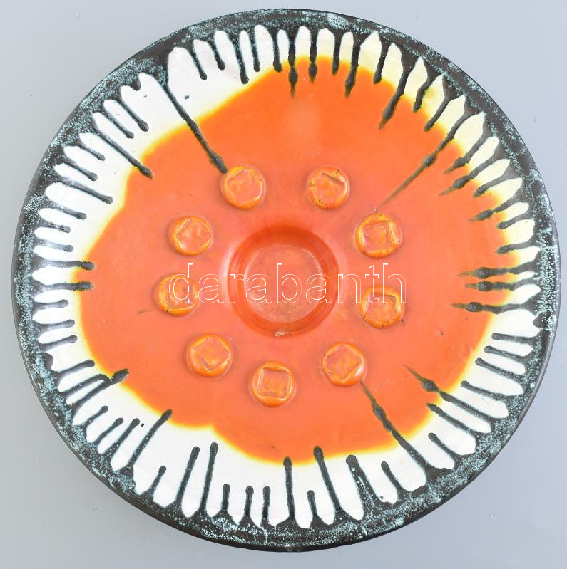 Laborcz Mónika (1941-): Retro iparművész tál, mázas kerámia, jelzett, hibátlan, d: 37 cm