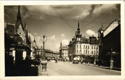 1940 Kolozsvár, Cluj; utca, üzletek, autóbusz / street view, shops, autobus. photo + '1940 Kolozsvár visszatért' So. Stpl.