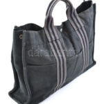Hermes Her Line Store Bag, használt, de szép állapotban. Eredetiség garanciával. Bolti ár: 340.000 HUF