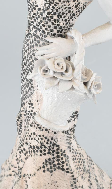 Bod Éva (1924-2004): Hólgy kosárral, mázas kerámia figura, jelzés nélkül, kis kopásnyomokkal, m: 40 cm - Image 3