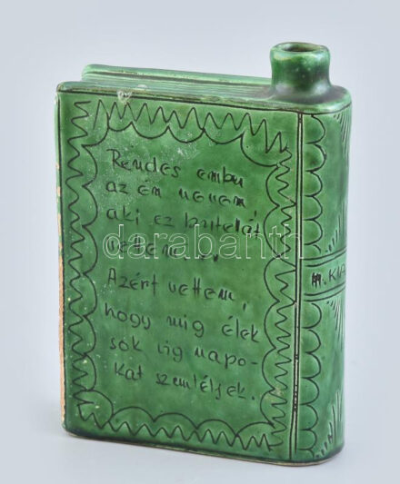Pálinkás butéla. Modern mázas kerámia. Kézzel festett, feliratos, kis lepattanással. Szabó jelzéssel. 15 cm
