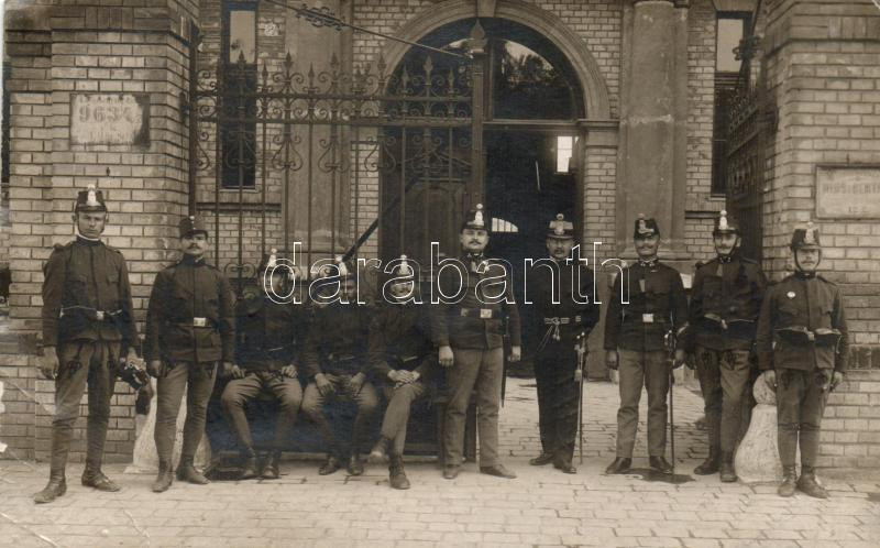 Budapest, Lóversenytér dülő, Üllői út, katonai csoportfotó (EB)