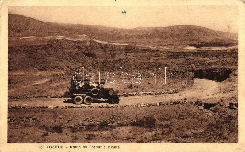 Tozeur, Road to Biskra, automobile (EK)
