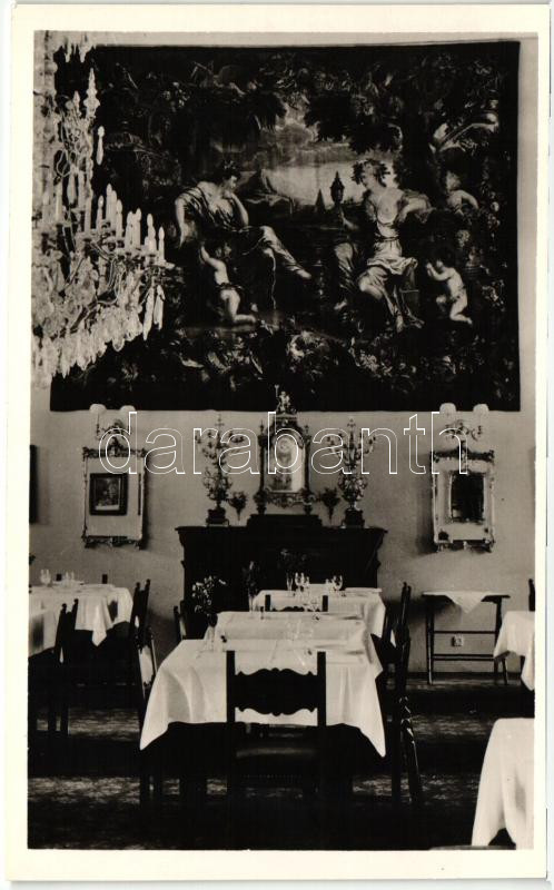 Radvány, Kastély szálló télen, étterem, belső