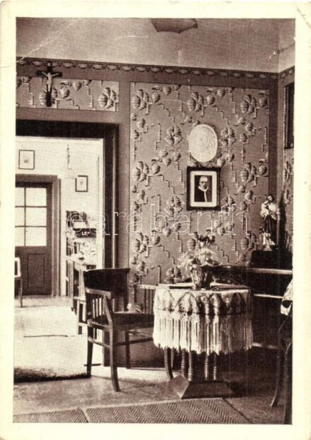 Nyergesújfalu, Isteni Szeretet Leányai vezetése alatt álló Leánynevelő Intézet, fogadó, belső (EB)