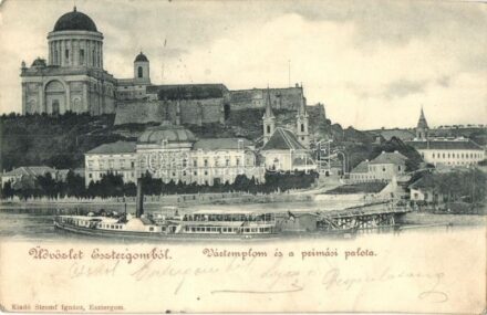Budapest oldalkerekes személyszállító gőzhajó Esztergomnál, vártemplom és prímási palota előtt / Hungarian passenger steamship in Esztergom