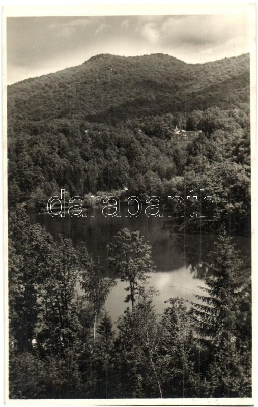Szováta, Sovata; Kilátás a Medvetóra a kaszinóból. / View of lake from casino