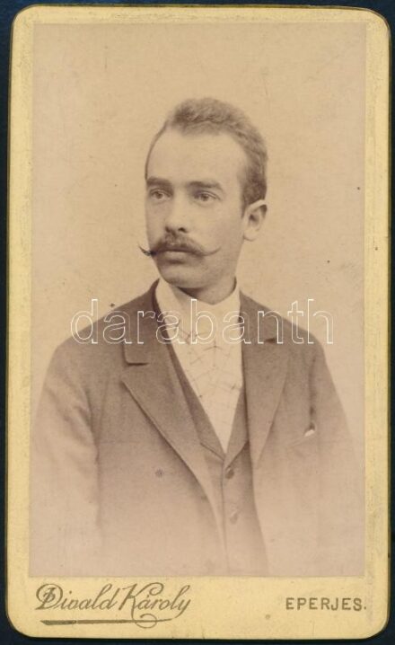 Ifjabb Divald Károly fényképész, Divald Károly fényképész fia, keményhátú fotó, 10×6 cm