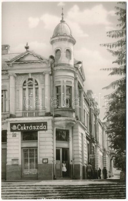 Hőgyész, cukrászda . Képzőművészeti Alap Kiadóvállalat